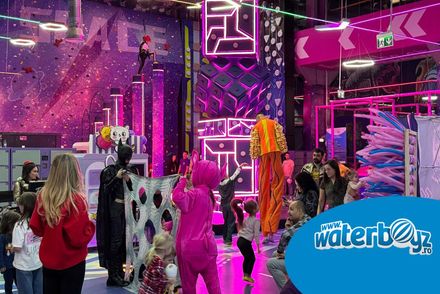 Jumpy Iași - cel mai nou și spectaculos loc de joacă indoor din oraș, amenajat de Waterboyz Jumpy Iași - cel mai nou și spectaculos loc de joacă indoor din oraș, amenajat de Waterboyz