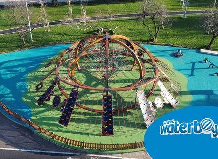 Top accesorii pentru amenajarea locurilor de joacă exterioare pentru copii