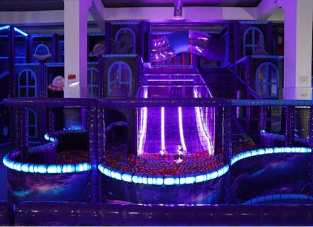 Primul loc de joaca cu LED din Romania: un proiect Waterboyz