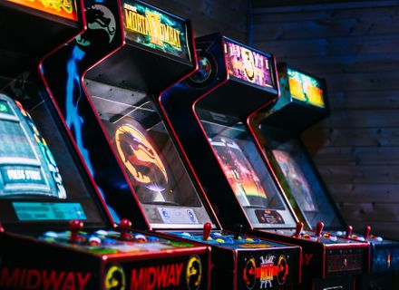  Sală de gaming arcade: jocuri must-have pentru business-ul tău 