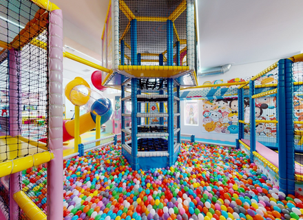 Amenajare loc de joaca de interior Zuzzy Kids, Botosani