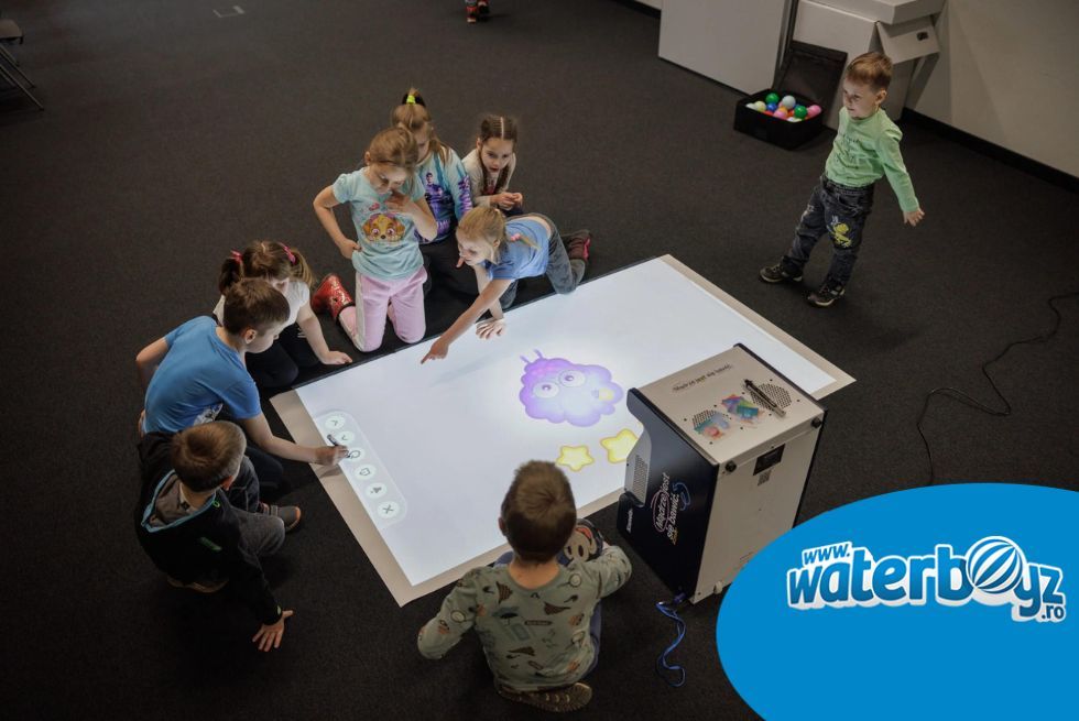 The development of STEM education through interactive equipment